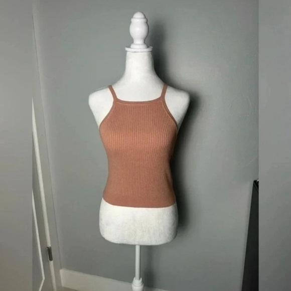 Brandy Melville Ribbed Tank Top - Picture 2 of 6